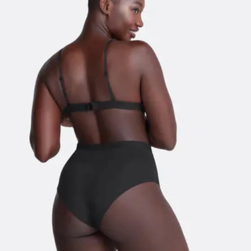 NWOT MeUndies FeelFree Triangle Bralette